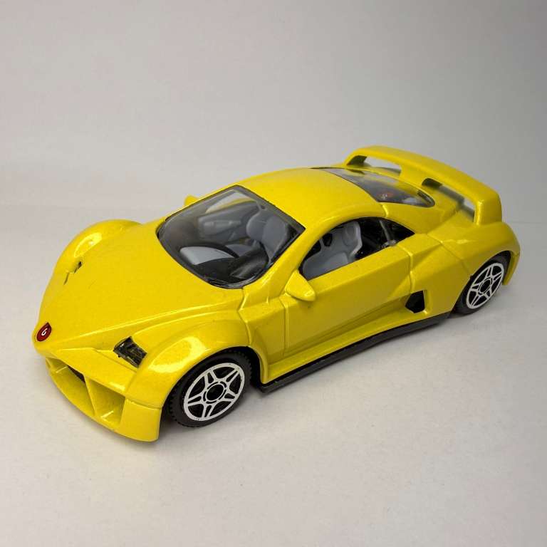 Модель BBurago PRIMA Giugiaro в коробке