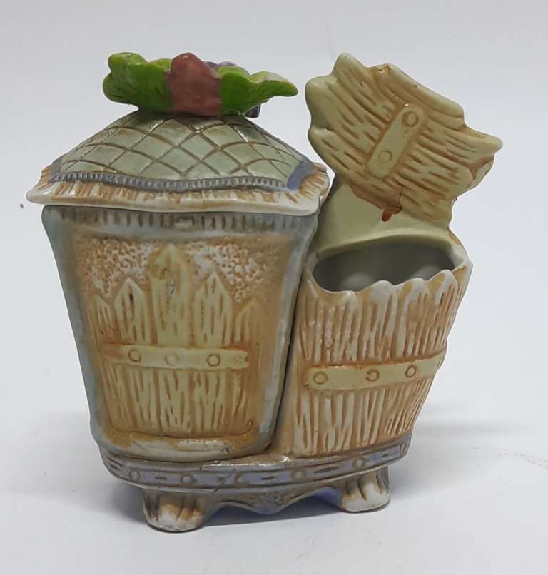 Солонка, керамика (сост. на фото)