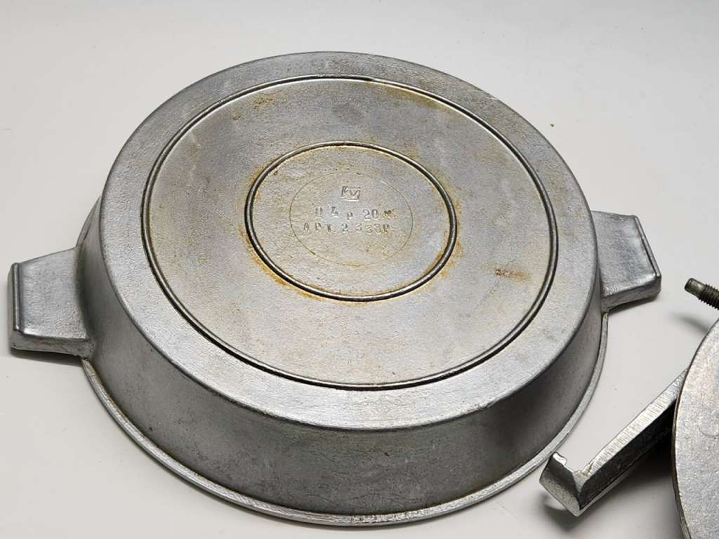 Сковорода для цыпленка табака СССР