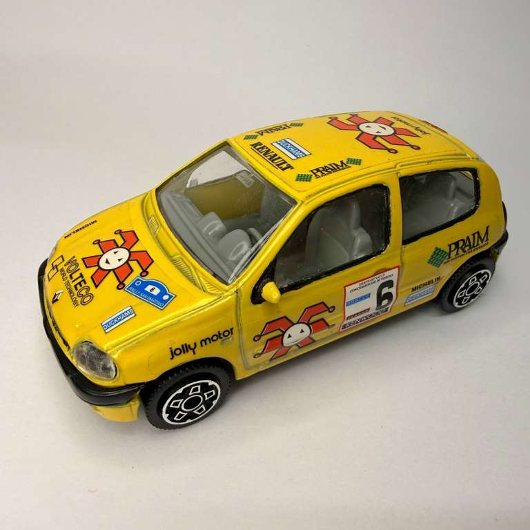 Модель BBurago Renault Clio в коробке