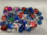 Елочные игрушки маленькие, пластик, 38 шт