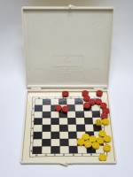 Шашки магнитные дорожные СССР 13 х 13 см