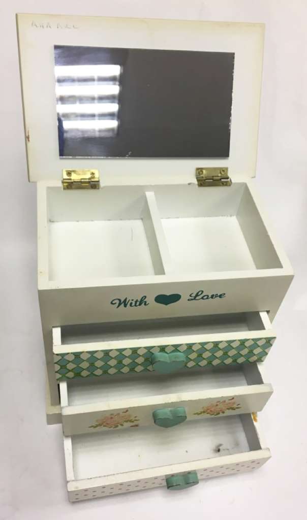 Шкатулка деревянная "Комод" с зеркальцем (сост. на фото)