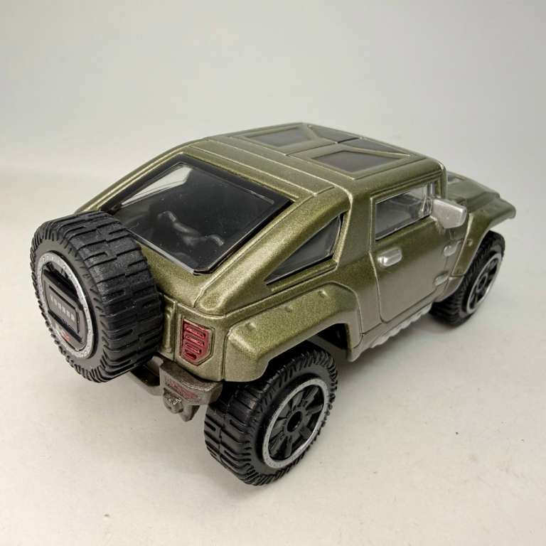 Модель BBurago Hummer HX Concept в коробке