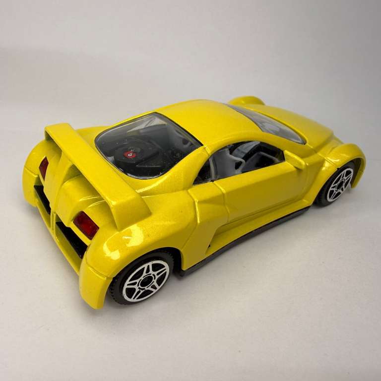 Модель BBurago PRIMA Giugiaro в коробке