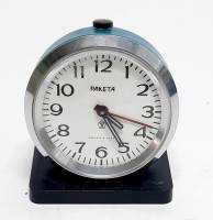 Будильник "Ракета", на ходу, диаметр циферблата 4 см., металл, СССР (сост. на фото)