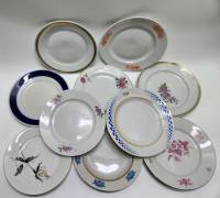 Тарелки десертные разные 11 штук диаметр 20 см