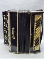 Баян Ленинград в футляре на запчасти в ремонт 