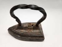 Утюг чугунный литой клеймо 1 H T 15х13,5х8 см